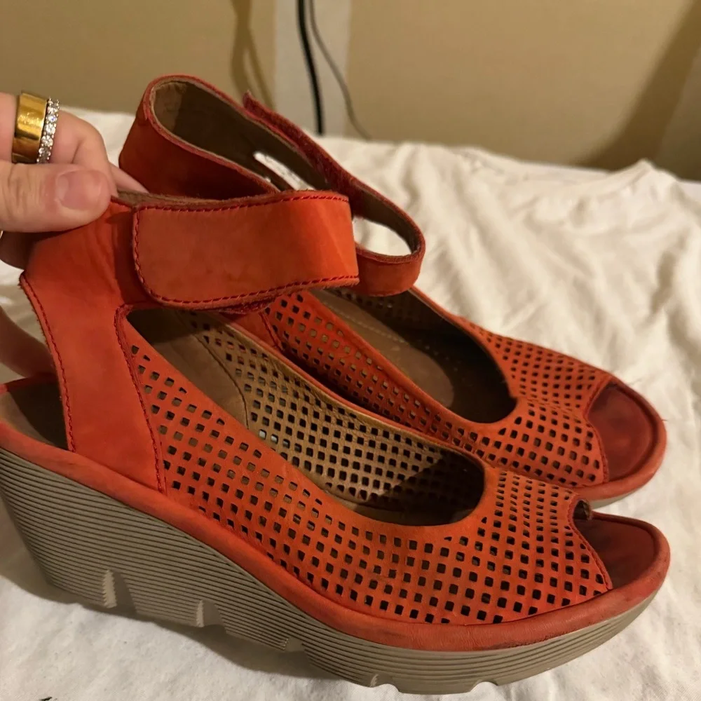 Clarks Orange/Red Suede Perforated Wedge Sandals Sz 8